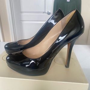 Joan & David DVFLIPP Black2 Patent Heels. Women's 9.5